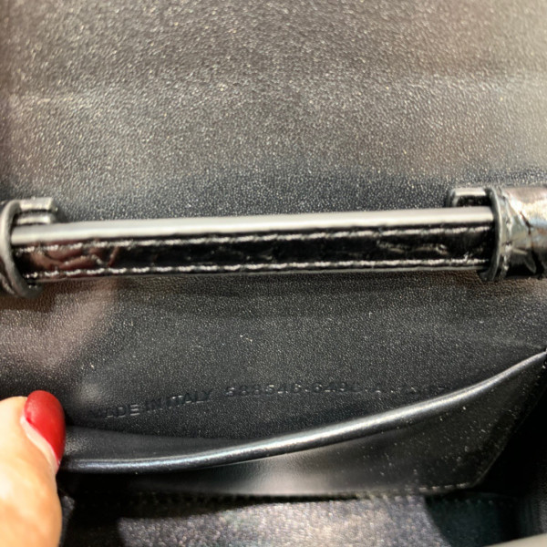 Ba*len*cia*ga hourglass