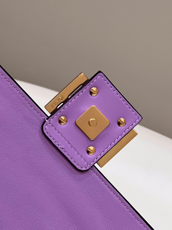 F**di baguette chain midi 397b98-24*14*7cm