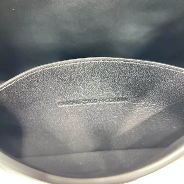 Ba*len*cia*ga downtown small shoulder bag with chain