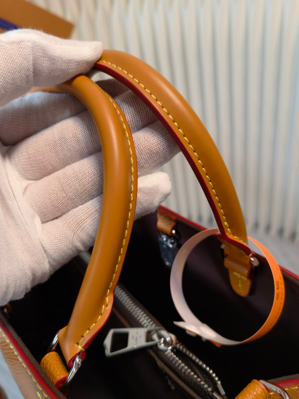 l0*is V*t0n marelle tote mm