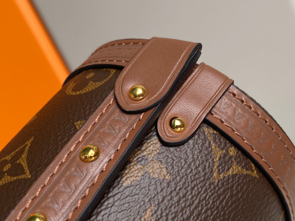 l0*is V*t0n papillon trunk