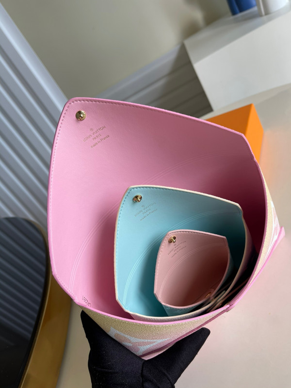 l0*is V*t0n kirigami pochette