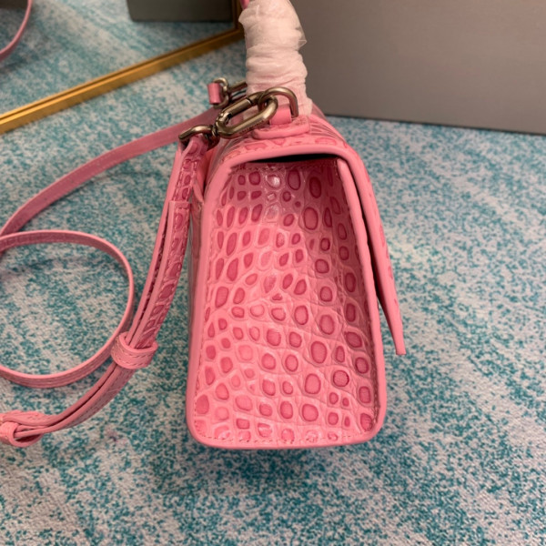 Ba*len*cia*ga hourglass