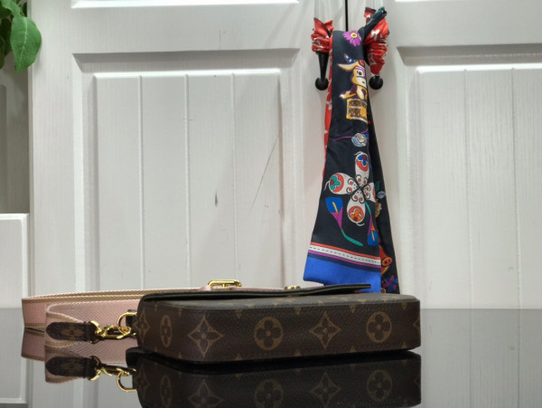 l0*is V*t0n felicie strap & go