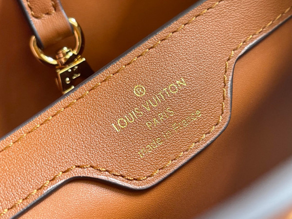 l0*is V*t0n capucines bb