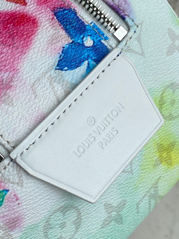 l0*is V*t0n toilet dopp pouch