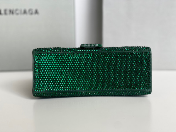 Ba*len*cia*ga hourglass