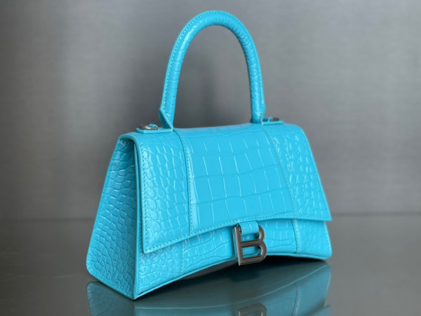 Ba*len*cia*ga hourglass