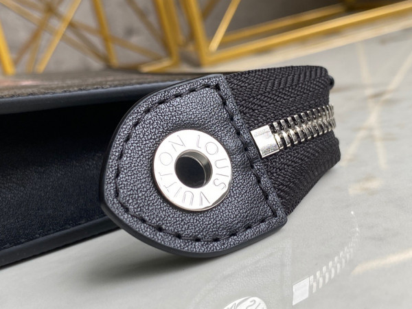 l0*is V*t0n pochette voyage