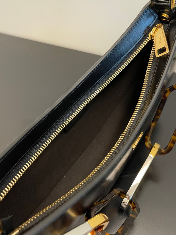 F**di o’lock swing