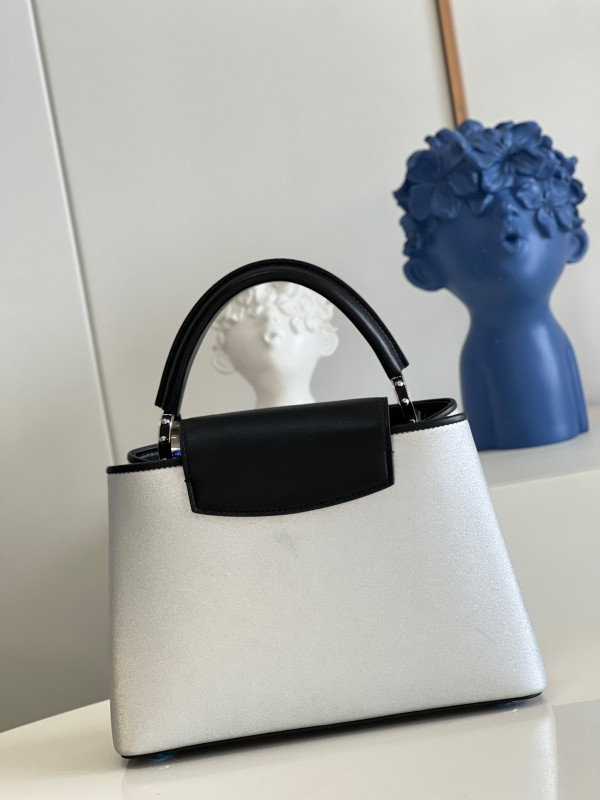 l0*is V*t0n capucines bb