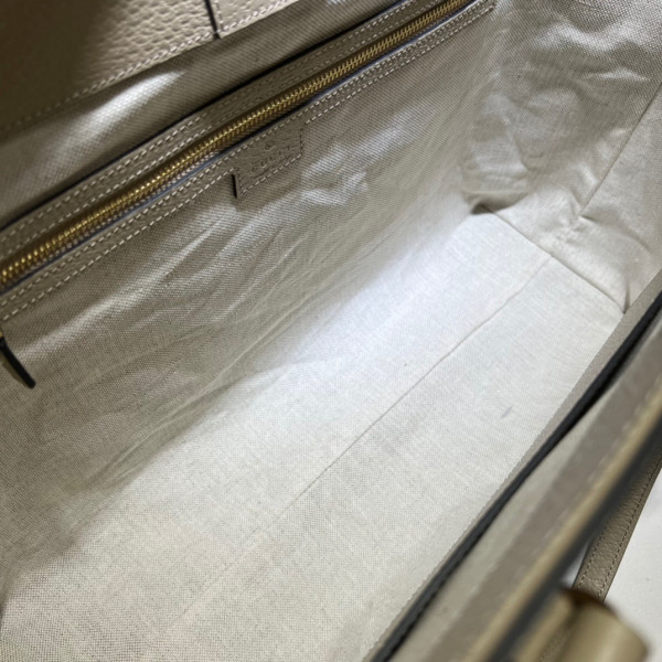 G*u*i ophidia medium tote with web