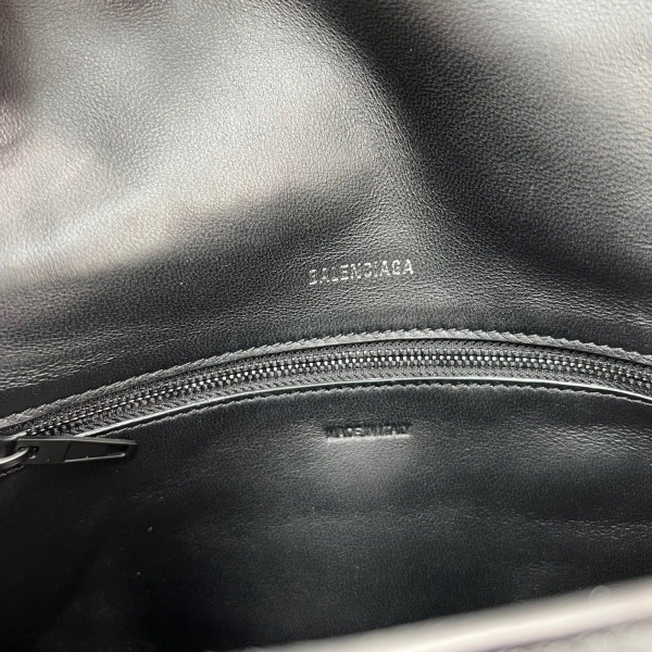 Ba*len*cia*ga downtown small shoulder bag with chain