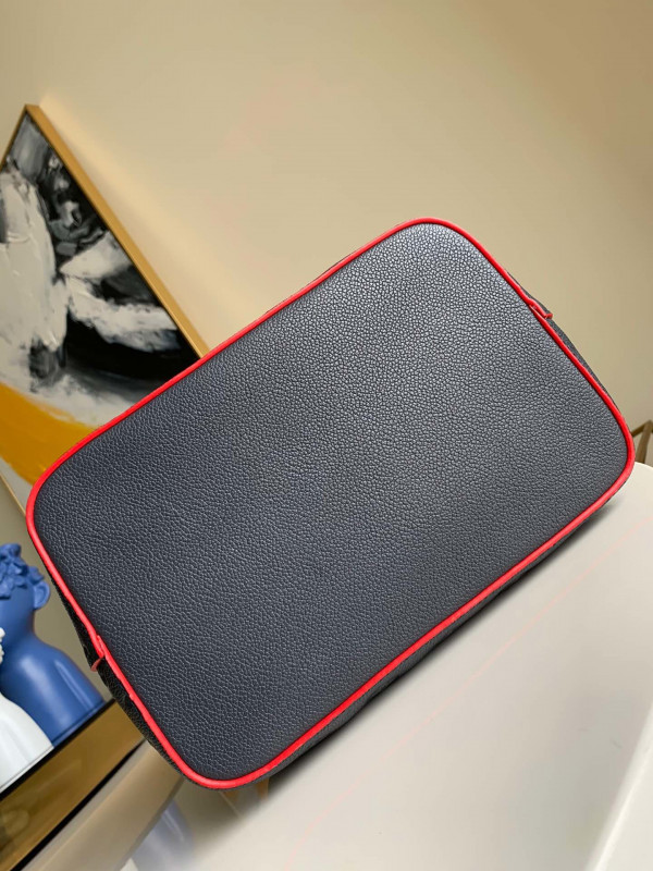 l0*is V*t0n neonoe mm