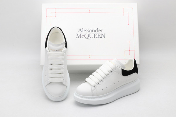 ale*d*r M*Q*en oversized sneaker