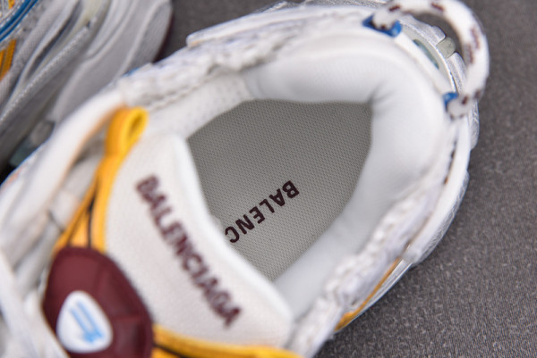 Ba*len*cia*ga runner