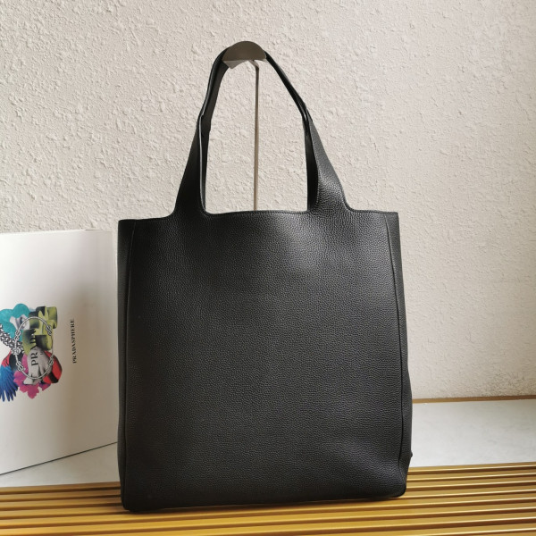 Pra*a tote bag