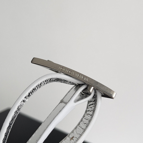 bo*te*ga Ve*ne*ta cassette