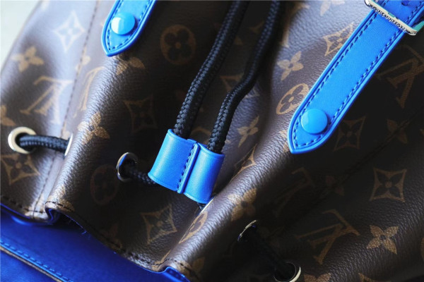 l0*is V*t0n christopher mm