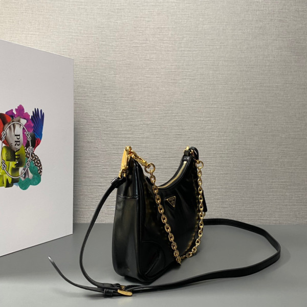 Pra*a re-edition 2005 saffiano bag-22*18*6.5cm