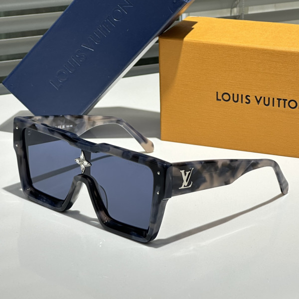 louvis V*t0n sunglasses