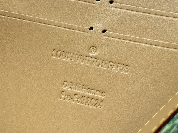 l0*is V*t0n pochette voyage-27*21*6cm