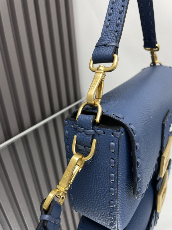 F**di baguette-26*13*6cm