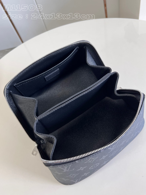 l0*is V*t0n toiletry bag-24*13*13cm