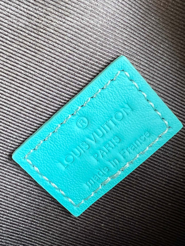 l0*is V*t0n steamer wearable wallet-18*11*6.5cm