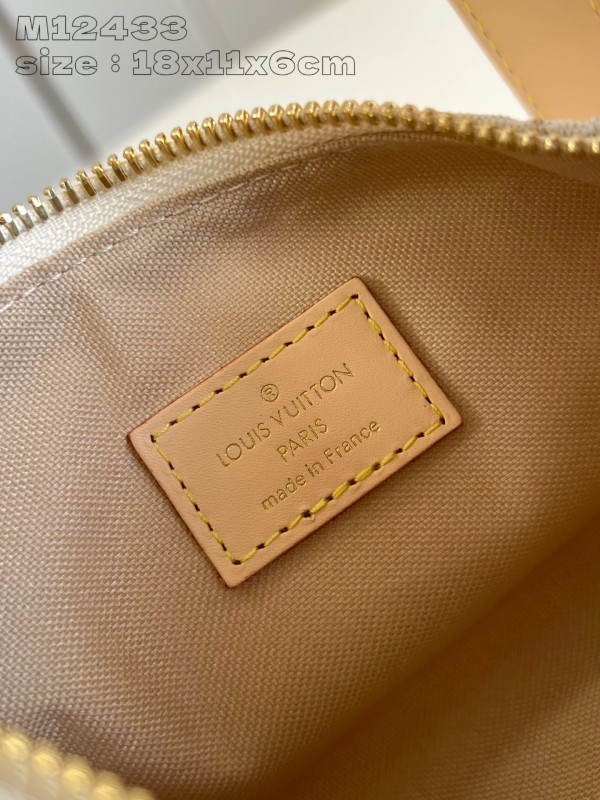 l0*is V*t0n hills pochette