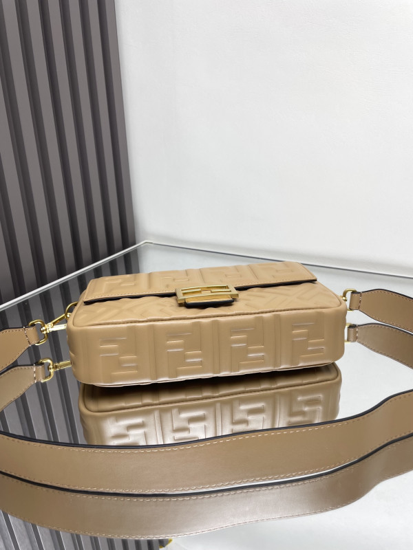 F**di baguette-26*13*6cm