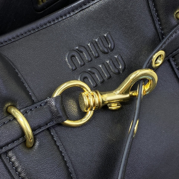 M*um*u aventure nappa leather bag