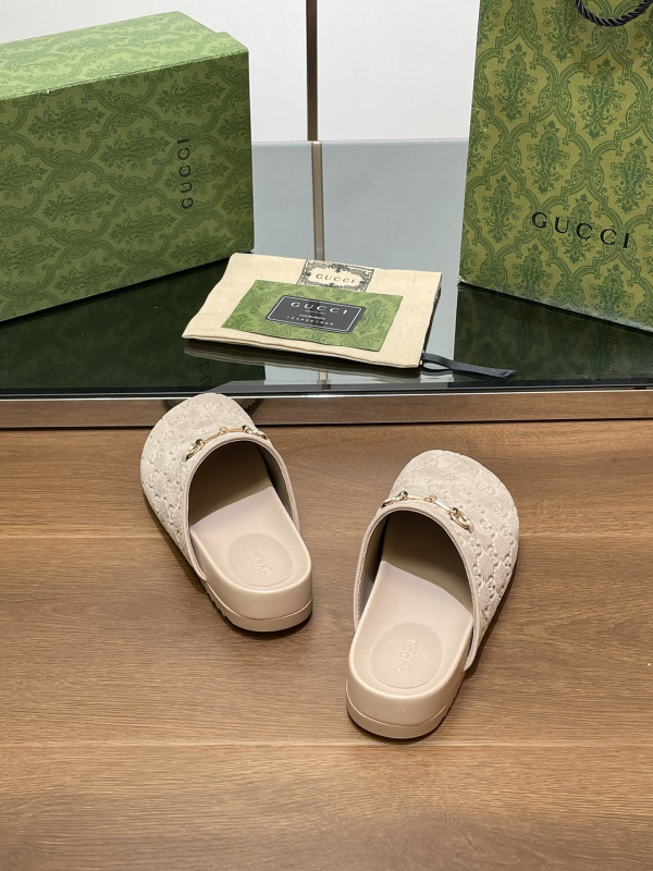 G*u*i horsebit slipper