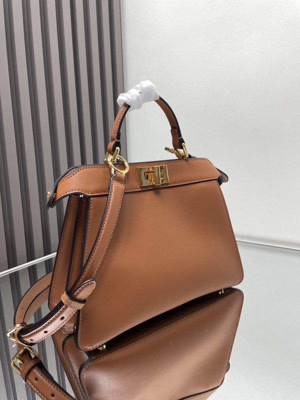 F**di peekaboo iseeu small-27x21x11cm