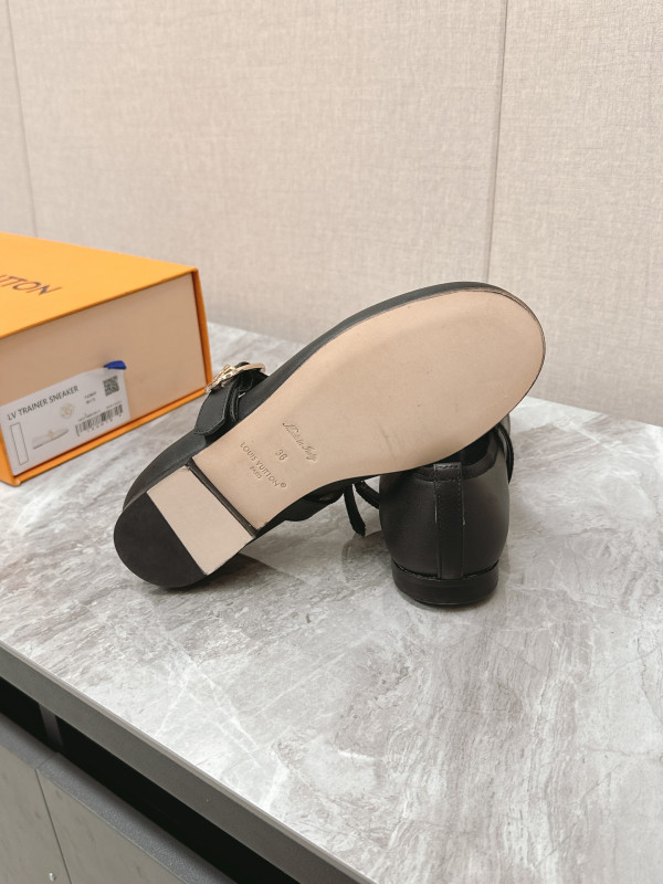 l0*is V*t0n mary jane