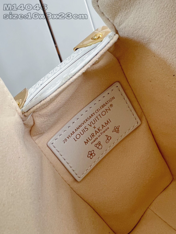 l0*is V*t0n x tm side trunk mm-23.5*16*8.5cm