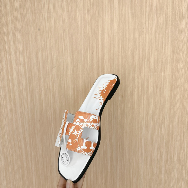H**mes sandals