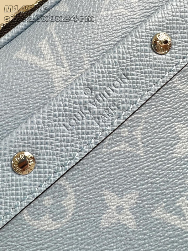 l0*is V*t0n nano alpha-24*16*8 cm