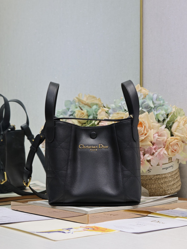 Diro Small Signature Bucket Bag - 21*19*11CM