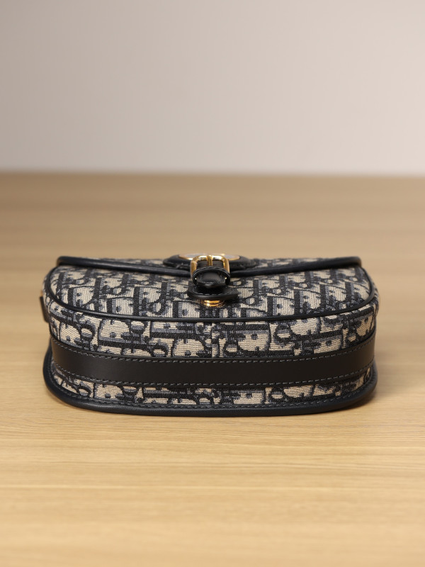 DIRO MEDIUM BOBBY BAG-22*17*6CM