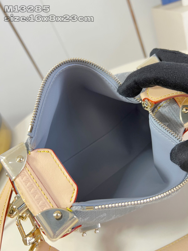 l0*is V*t0n side trunk mm-23.5*16*8.5cm