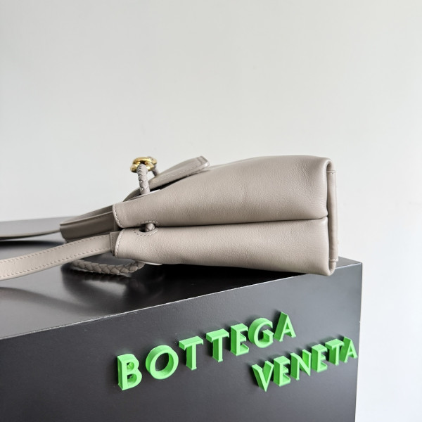 bo*te*ga Ve*ne*ta small ciao ciao- 26*19*10.5cm