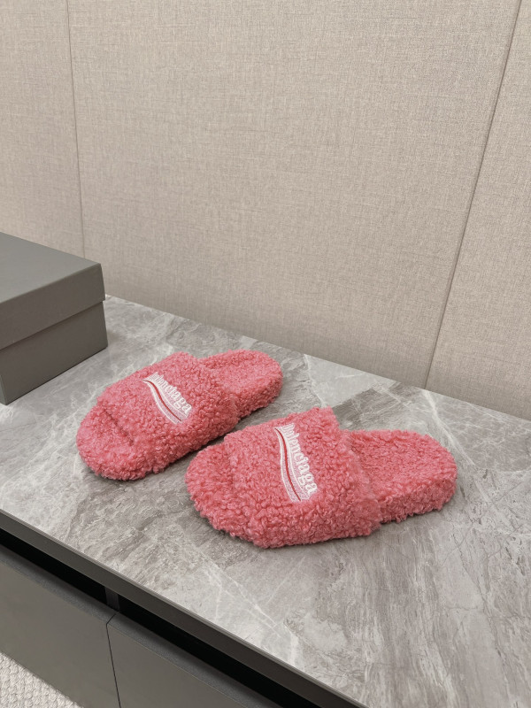 Ba*len*cia*ga slides