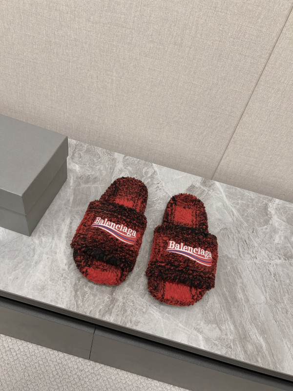 Ba*len*cia*ga slides