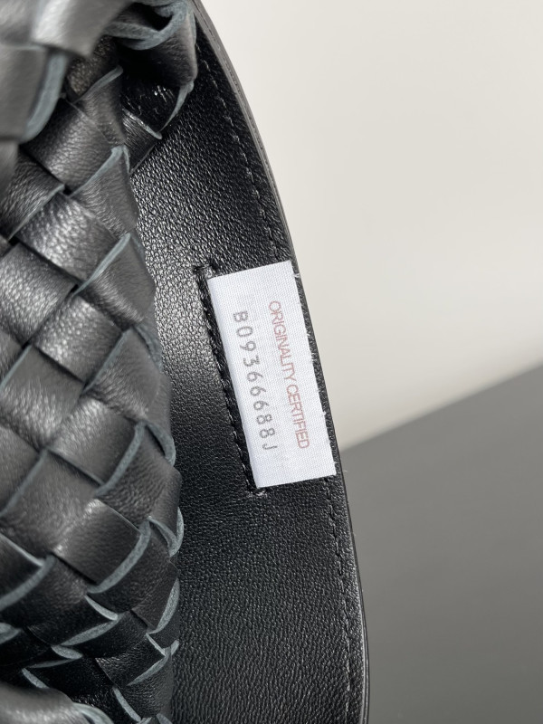 bo*te*ga Ve*ne*ta large cabat-51*18*28cm